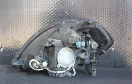 Фары для Nissan Teana 2006 года на фотографиях