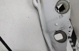 Петля капота левая для Ford Transit 2015 года на фотографиях