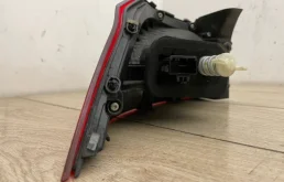 Фонарь внешний правый для Volkswagen Passat 2017 года на фотографиях