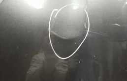 Капот для Toyota Land Cruiser 2003 года на фотографиях