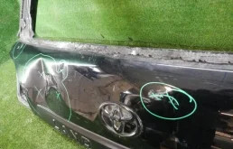 Крышка багажника для Toyota Land Cruiser 2014 года на фотографиях