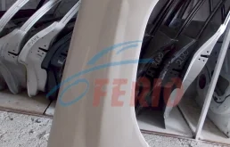 Крылья для Toyota Land Cruiser 1999 года на фотографиях