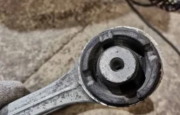 Рычаг передний правый верхний для Mercedes-Benz S class на фотографиях