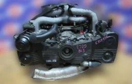 Двигатель для Subaru Legacy 1996 года на фотографиях