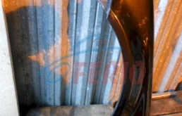 Крылья для Volkswagen Passat 2002 года на фотографиях