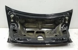 Крышка багажника для Volkswagen Passat 2016 года на фотографиях