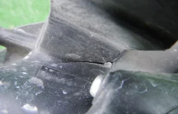 Фара левая для Toyota Land Cruiser 2014 года на фотографиях