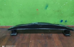 Усилитель заднего бампера для Volkswagen Tiguan 2013 года на фотографиях