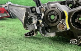 Фара левая для Lexus RX 2009 года на фотографиях