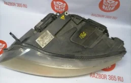 Фара левая для Audi A6 2007 года на фотографиях