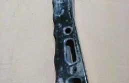 Подрамник двигателя для Toyota RAV4 2008 года на фотографиях