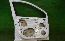 Двери для Suzuki SX4 2015 года на фотографиях