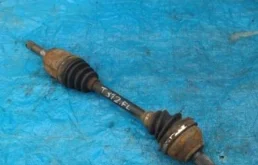 Привод передний левый для Nissan X-Trail 2014 года на фотографиях