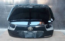 Дверь багажника для Lexus RX 2005 года на фотографиях