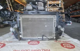 Панель радиатора (телевизор) для Audi A4 2003 года на фотографиях