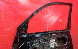 Дверь передняя правая для Toyota Land Cruiser 2014 года на фотографиях