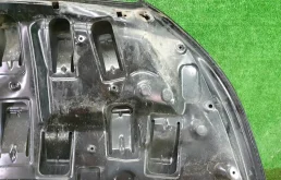 Капот для Mercedes-Benz V class 2020 года на фотографиях