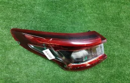 Фонарь внутренний левый для Nissan Qashqai 2018 года на фотографиях