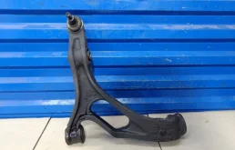 Рычаг передний левый нижний для Volkswagen Touareg 2008 года на фотографиях