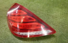 Фонарь левый для Mercedes-Benz S class 2013 года на фотографиях