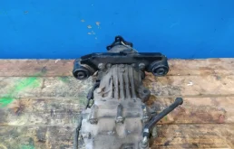 Редуктор заднего моста для Nissan Murano 2005 года на фотографиях