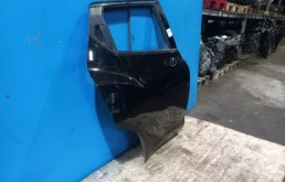 Накладка на дверь задняя правая для Nissan Juke на фотографиях