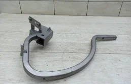 Петля багажника левая для Volkswagen Polo 2015 года на фотографиях