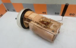 Топливный насос для Skoda Octavia 2008 года на фотографиях