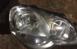 Фара ксенон левая для Volkswagen Polo 2009 года на фотографиях