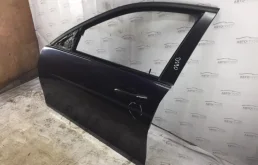 Дверь передняя левая для Mercedes-Benz C class 2010 года на фотографиях