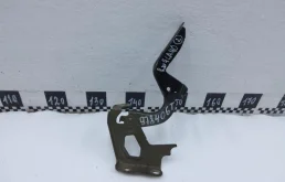 Петля капота правая для Toyota RAV4 на фотографиях