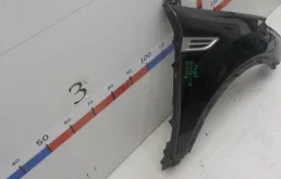 Крылья для Ford Kuga 2009 года на фотографиях