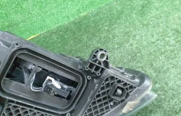 Фары для Mercedes-Benz Vito 2017 года на фотографиях