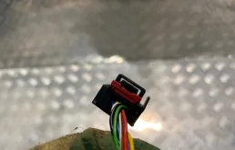 Стекла и зеркала для Volkswagen Passat 2006 года на фотографиях