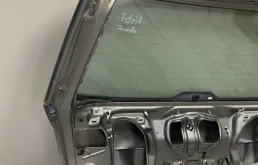 Крышка багажника для Audi A4 2004 года на фотографиях