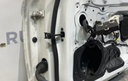 Дверь передняя правая для Audi A7 2012 года на фотографиях