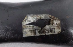 Рычаг передний правый нижний для Nissan Murano 2002 года на фотографиях