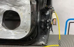 Дверь передняя левая для Mercedes-Benz C class 1996 года на фотографиях