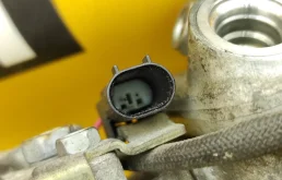 Компрессор кондиционера для Mercedes-Benz C class 2005 года на фотографиях