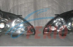 Фара правая для Lexus RX 2008 года на фотографиях