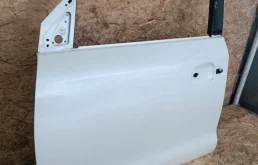 Дверь передняя левая для Toyota Land Cruiser 2011 года на фотографиях