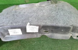 Подкрылок передний левый для Toyota RAV4 2013 года на фотографиях