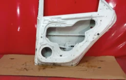 Дверь задняя правая для Kia Cerato 2012 года на фотографиях