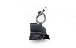 Уплотнитель передней правой двери для Audi A4 2011 года на фотографиях