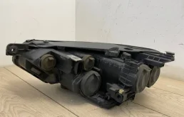 Фара ксенон левая для Volkswagen Passat 2015 года на фотографиях