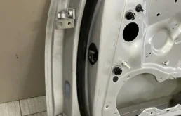 Дверь передняя правая для Audi A6 2010 года на фотографиях