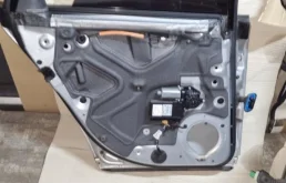 Дверь задняя левая для Audi A4 2001 года на фотографиях