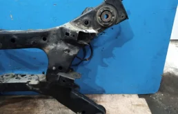 Подрамник двигателя для Nissan Murano 2002 года на фотографиях