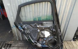 Дверь задняя левая для Audi A4 2011 года на фотографиях