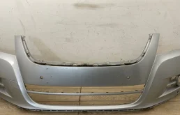 Бампер для Volkswagen Tiguan 2010 года на фотографиях